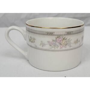 Farberware Fine China Southampton 1992 223K China Mug Pink Rose Floral Paint